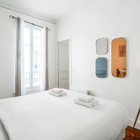 Blue 1 Bedroom #montparnasse #alesia Paris